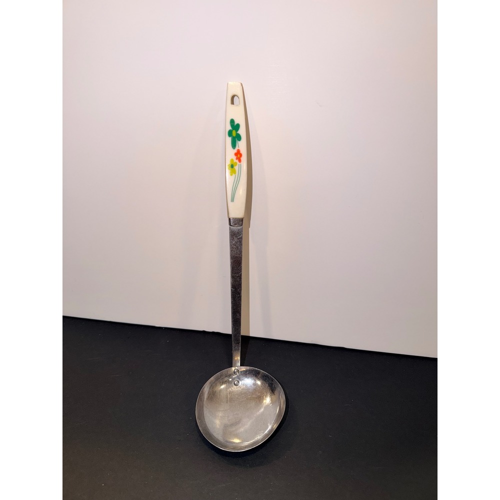 Vintage KAI 18 Stainless Japan Soup Ladle Floral Cream Handle Retro Mid Century